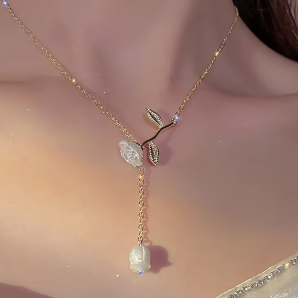 Elegant Gold and White Rose Pendant Necklace